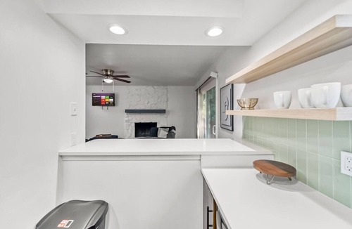 Jacksonville House | Pet-Friendly Retreat near Shops and Eats