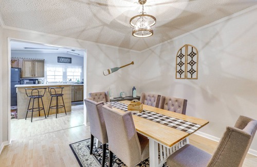Milledgeville Cottage | Pet-friendly Sparta Retreat: Porches & Fire Pit!