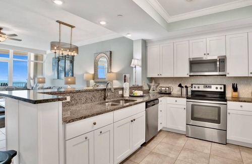 Gulf Shores Condo | Phoenix Gulf Shores 1002 Luxury Beach Front Condo, Oversized, Wet Bar, Pool!