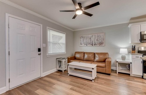 Peach Orchard Apartment | Pines at 5 Corporate Furnished Rentals Suite 212