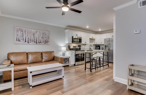 Peach Orchard Apartment | Pines at 5 Corporate Furnished Rentals Suite 210