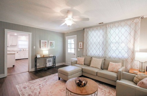 Richmond Hill House | Pink Door Cottage is a storybook cottage close to everything!