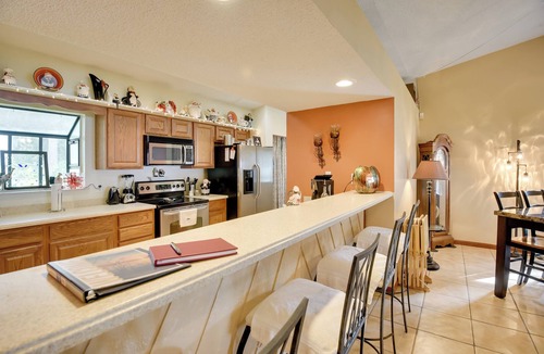 Welaka House | 'Pirate Cove' Home in Welaka: Dock & River Access!