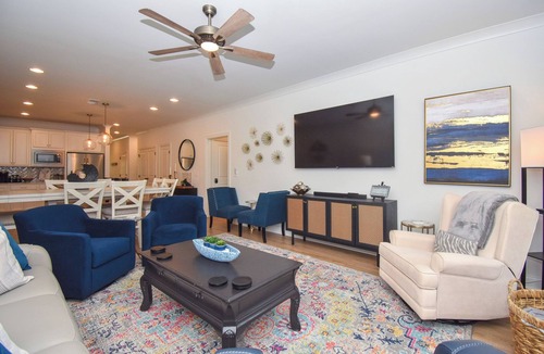 Auburn - Opelika House | Plains GetAway, Game Day Oasis, 13 minutes to Toomers, Luxury Townhome