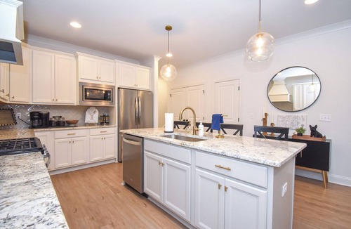 Auburn - Opelika House | Plains GetAway, Game Day Oasis, 13 minutes to Toomers, Luxury Townhome