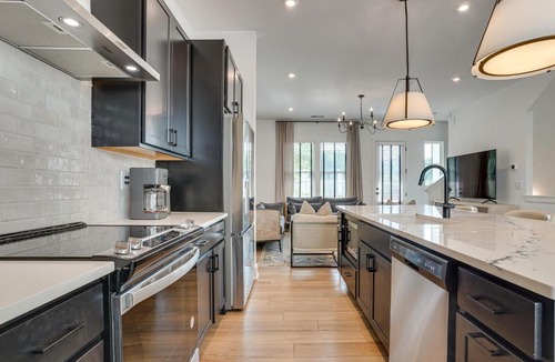 Chosewood Park House | Pool Access! Centrally Located ATL Escape w/Deck