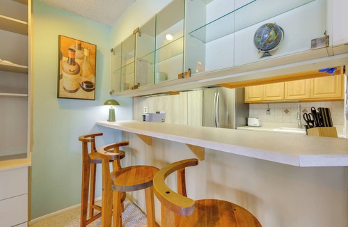 Welaka Condo | Pool Access & Lanai! Welaka Condo on St Johns
