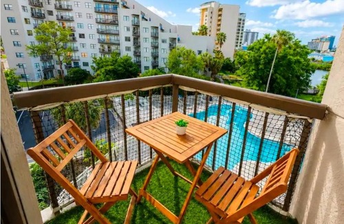 Florida Center Apartment | Pool and Lake view 5 min da Universal Free parking
