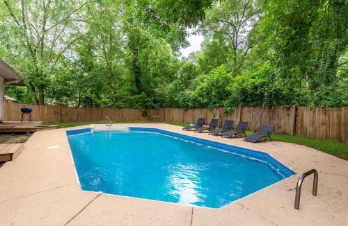 Columbus House | Pool Fenced Yard & Patio Ventura Vista Retreat