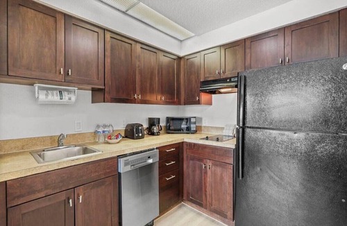 Florida Central Atlantic Coast Villa | Pool View Suite Near Universal for 6