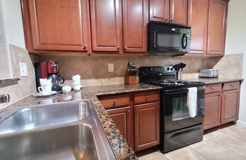 Davenport Condo | Pool View with kitchen, washer dryer and minutes to Disney