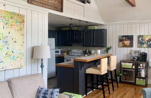 Salem Villa | Poolside at Lake Keowee golf,hike,waterfalls,zip-lining,parks,comfy 2bed 1bath