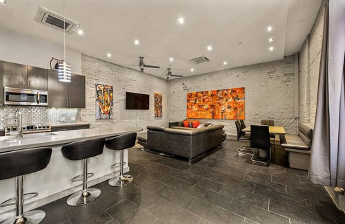 Central Business District Condo | Poolside Condo w Hot Tubs, Grill Near French Qtr, Great for Families & Groups