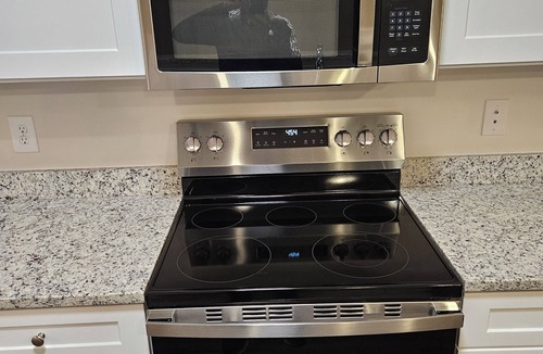 Prattville House | Prattville One Bedroom and WiFi