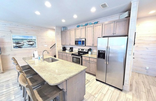 Gulf Shores Cottage | Premier Beach House - Pool, All Beach Equipment Provided! Pets stay FREE!