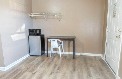 Sparta Apartment | Premium Queen Bed|Sparta, GA