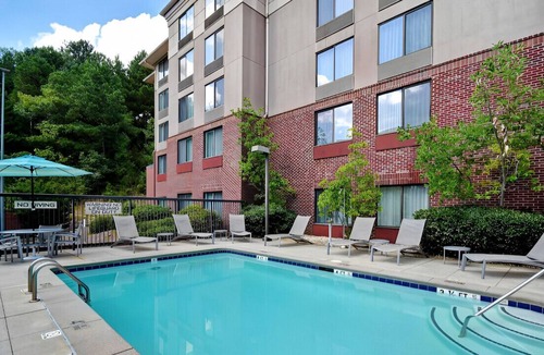 Buford House | Prestige for an Ideal Vacation! W/ Free WiFi