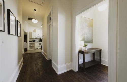 Savannah Victorian District House | Prime Location w/Balcony ★ Walk to Forsyth Park & Local Shops & Restaurants