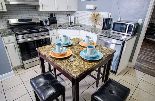 Church Street House | Private 3-Bed Lakewood Home w/Free Arcade Play- 5 Miles to Mercedes Benz Stadium