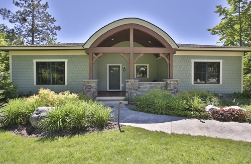 Harbor Springs House | Private 4 Bedroom-4 Bath Cottage Near Ski Resorts! Stay at True North Golf Club