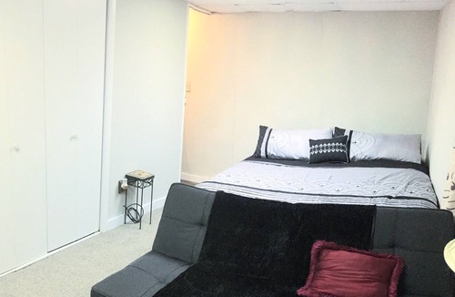 Glen Iris House | Private basement suite safely nestled 5 minutes from downtown Birmingham