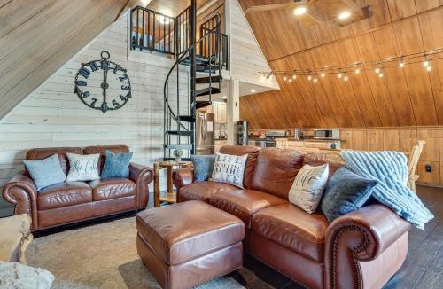 Milledgeville House | Private Beach & Dock! Cozy Lake Sinclair Cabin