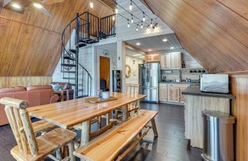 Milledgeville House | Private Beach & Dock! Cozy Lake Sinclair Cabin
