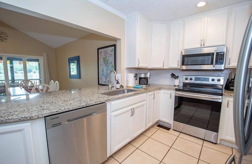 Jacksons' Gap House | Private Boat Ramp, Dock, Pet Friendly, Screen Porch, Firepit, Fish, Kayak, Relax