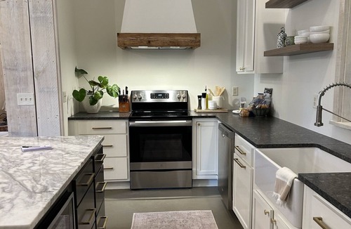 Oxford House | Private Estate Guest Quarters