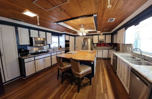 Weirsdale House | Private Estate Near The Villages & Ocala Area Springs Pool Hot Tub Sleeps 20