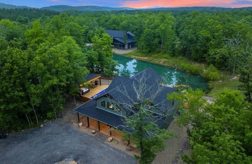 Broken Bow Cabin | Private Gated Heated Pool Hot Tub Stocked Pond Arcade & Game Tables