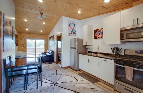 Interlochen Apartment | Private Hot Tub! KING Size Bed Traverse City 18 miles *Crystal Mountain 17 miles
