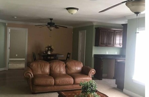 Molino House | Private Legacy Garden! Share large home with plenty of privacy