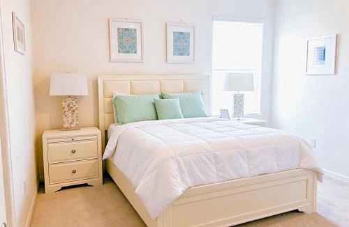 Loughman House | Private Luxury Suite Room in Villa - Near Disney - Resort Community