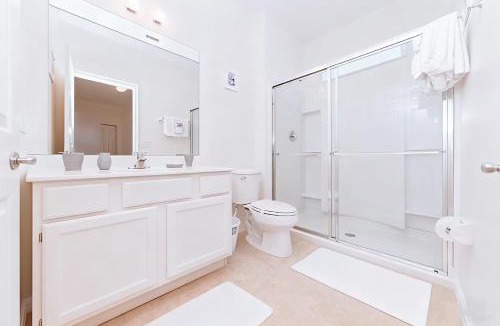 Loughman House | Private Luxury Suite Room in Villa - Near Disney - Resort Community