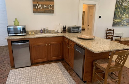 Natchez Apartment | Private oasis on the grounds of Historic Ravenna Antebellum Mansion
