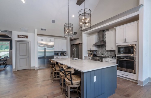 Eatonton House | Private Pool+Game Room+Private Dock on Lake Oconee
