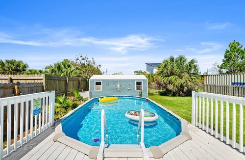 Holiday Beach House | Private Pool~ Huge Backyard~PCB Paradise. Walk to Bars, Beach & Family Fun
