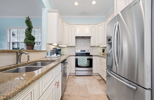 Reunion House | Private Pool with Golf Putting | 8 Miles to Disney