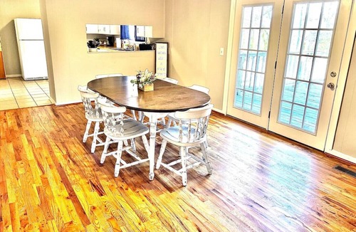 Gadsden House | * Private Retreat for the whole crew! *