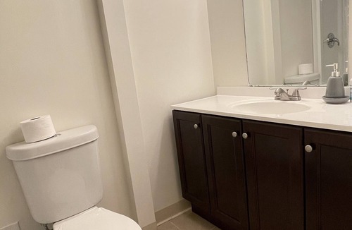 Williamsburg House | PRIVATE ROOM ONLY 3 MINUTES SEA WORLD & UNIVERSAL