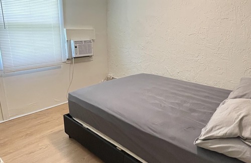Williamsburg House | PRIVATE ROOM ONLY 3 MINUTES SEA WORLD & UNIVERSAL