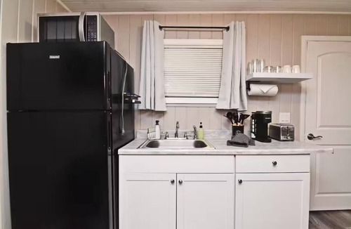 Winter Garden Apartment | Private Studio Apt #7 by Bike Trail & Historic Downtown Winter Garden