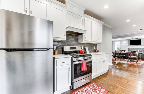 Westview House | Private Yard, 3 Mi to Int’l Soccer Play! ATL Home