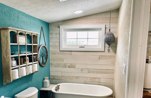Mount Dora Cottage | Private Zen Guest Cottage Close to Downtown Mount Dora