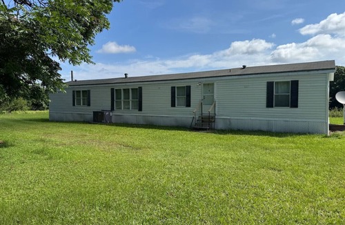 Arabi House | Quaint & Quiet Farm Home