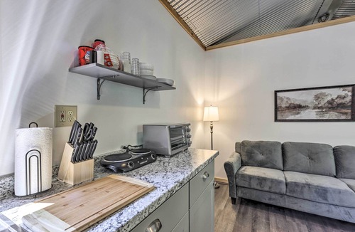 East Tallassee Cabin | Quaint Tallassee Cabin: Stone Creek On-Site!