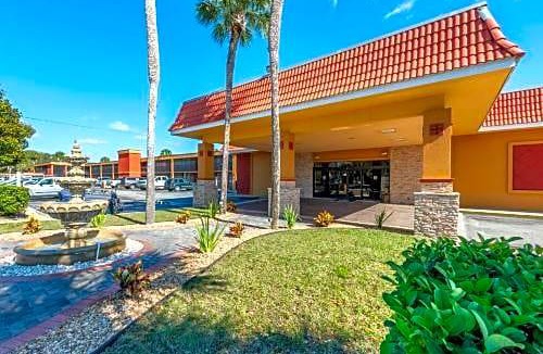 Palatka Hotel | Quality Inn and Suites Riverfront