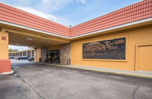 Palatka Hotel | Quality Inn and Suites Riverfront