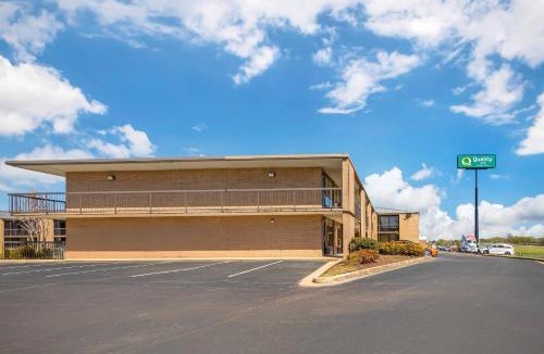 Columbus Hotel | Quality Inn Columbus, MS